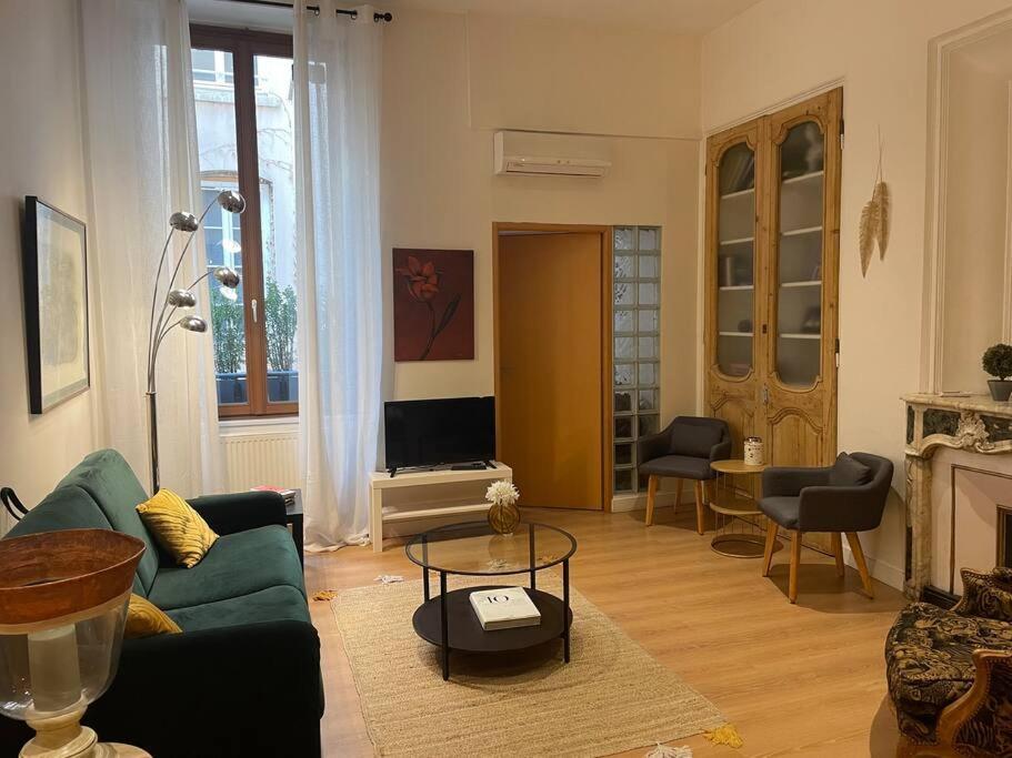 Plein Centre De Lyon ! Chic Et Pratique! Apartment Luaran gambar
